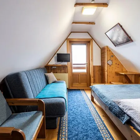 Koisowka ベッド・アンド・ブレックファスト 3*